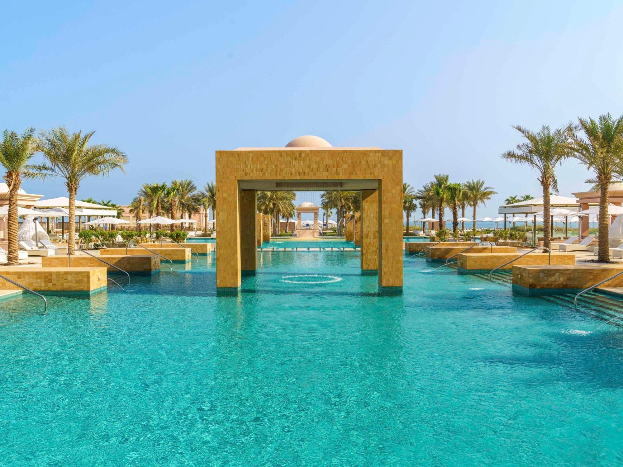 Rixos Marina Abu Dhabi Hotel Екстериор снимка